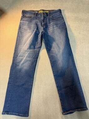 Lee Extreme Motion Regular Fit Straight Leg Jeans